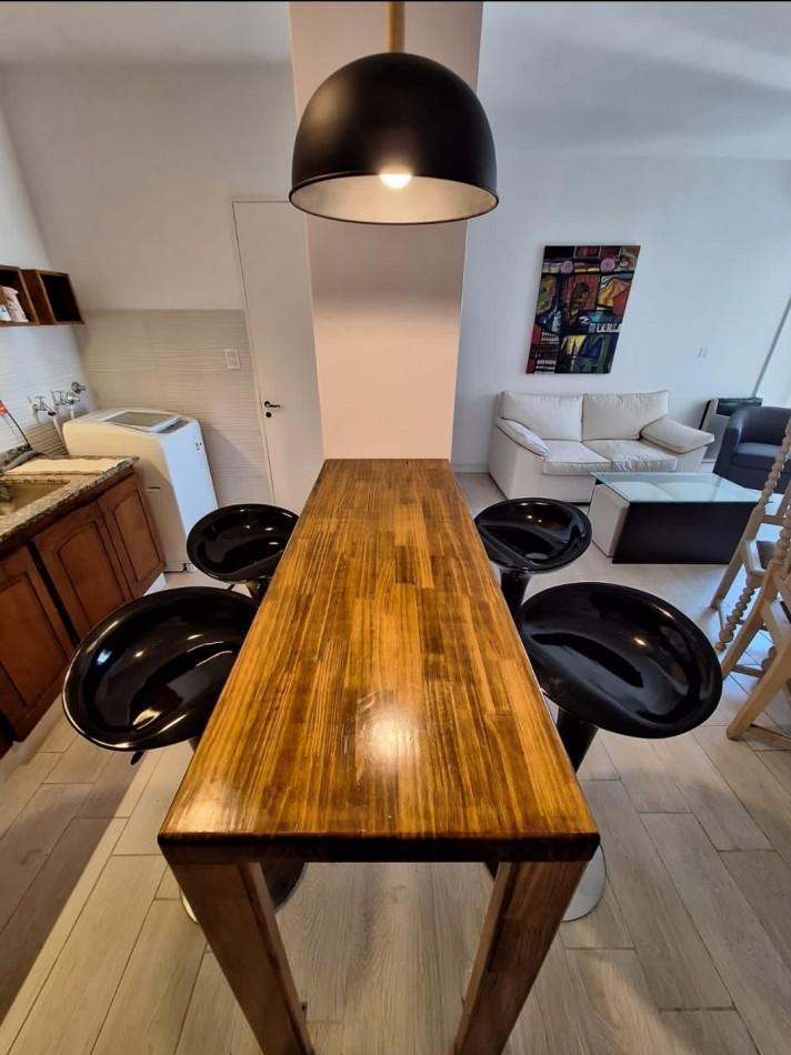 Venta departamento de 4 ambientes, 3 dormitorios, 2 baños — Centro
