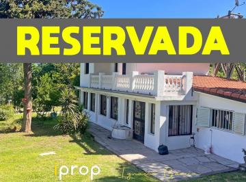 Casa · 260m² · 7 Ambientes · Espectacular Propiedad (2 Casas) con 3350 m² de Terreno, a 3 Cuadras de Ruta Nac. 38!