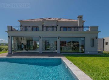 Casa · 360m² · 6 Ambientes · 2 Cocheras · Casa en Oportunidad Al Costo! Barrio Riberas, Puertos / Escobar