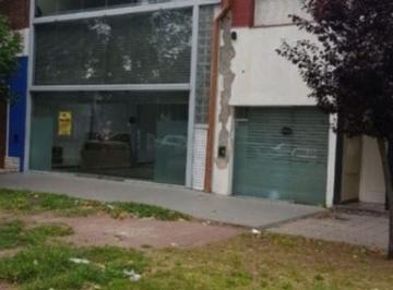 Local comercial · 200m² · Local a La Venta Sobre Importante Av.
