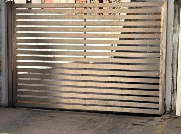 Garage · 15m² · Venta - Cochera con Acceso Eléctrico. Centro Río, Rosario.
