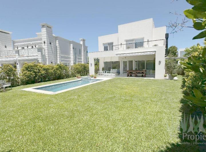 Casa · 187m² · 4 Ambientes · 1 Cochera