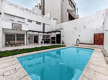 Casa · 249m² · 6 Ambientes · 2 Cocheras · Casa de 3 Plantas en Lote Propio en Nuñez. Parque. Pileta. Garage.