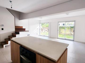 Casa · 80m² · 3 Ambientes · 1 Cochera · Dúplex con Jardín en Benavídez. 2 Dorm.. Súper Luminoso