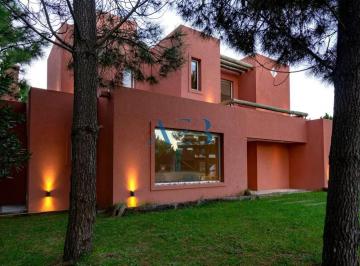 Foto1 · Venta y Alquiler de Casa en Barrio Residencial I