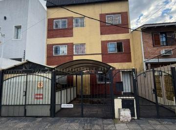 Departamento en Venta de 2 ambientes Ramos Mejía · Departamento en Planta Baja con Patio Expensas Bajas