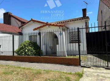 Casa de 3 ambientes, Quilmes · Chalet de 3 Ambientes