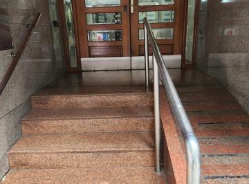 Departamento de 3 ambientes, Balvanera · 3 Ambientes Al Lateral "Muy Luminoso" Edificio con Seguridad!