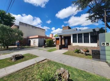 Casa · 100m² · 3 Ambientes · 4 Cocheras · Casa en San Antonio de Padua