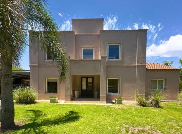 Casa · 400m² · 10 Ambientes · 2 Cocheras · Venta Casa en Chacras de La Villa