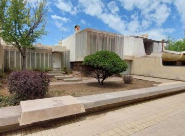 AVX-AVX-143_2 · Casa 3 Dorm.. | Lateral Sur del Acceso Este