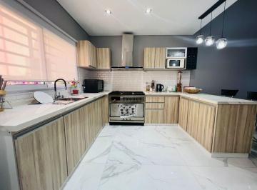 GIG-G1G-4327_2 · Casa 4 Ambientes. | Suipacha Al 1700