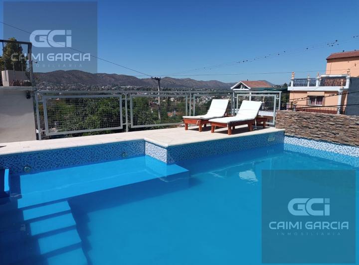Casa · 300m² · 12 Ambientes · 2 Cocheras