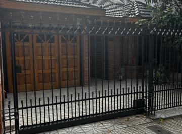 Casa de 4 ambientes, Saavedra · Casa con Cochera