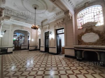Amplio salón estar con altar para orar a la Virgen · Venta Casa de Estilo con 25 Habitaciones Ideal Instituciones