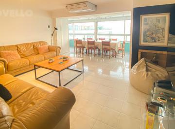 Departamento · 125m² · 3 Ambientes · 1 Cochera · Departamento en Venta 2 Dorm. y Servicio Playa Mansa Punta del Este