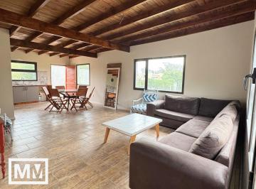 Casa · 100m² · 4 Ambientes · 1 Cochera · Casa en Los Acantilados