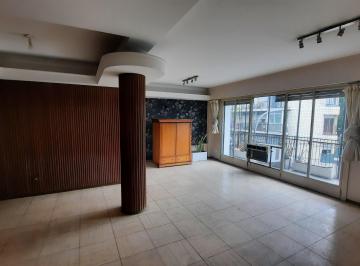 Departamento de 4 ambientes, Villa Crespo · Piso de 4 Ambientes con Dependencia en Villa Crespo, Muy Funcional!