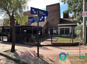 Casa · 253m² · 6 Ambientes · 2 Cocheras · Granja de Funes 500 m² de Terreno Lista Para Disfrutar