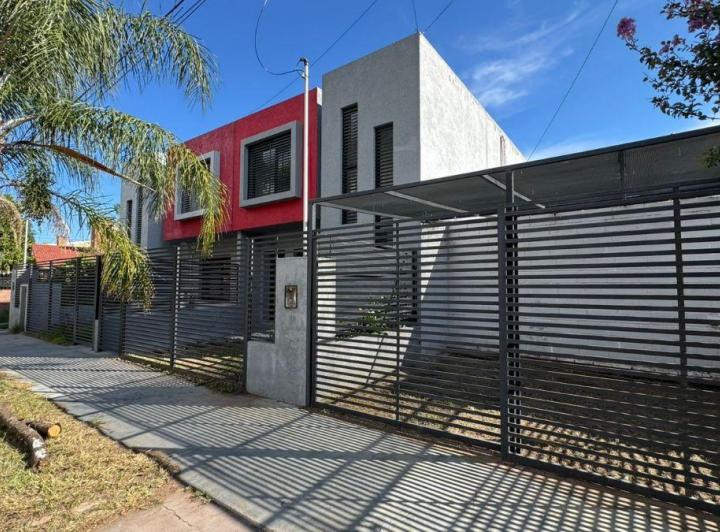 Casa · 90m² · 4 Ambientes · 1 Cochera