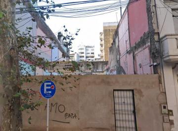 Terreno · 255m² · Terreno en Venta en El Centro de Flores