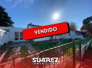 Casa · 150m² · 4 Ambientes · 1 Cochera · Chalet en Venta, 4 Ambientes, Ciudad Evita
