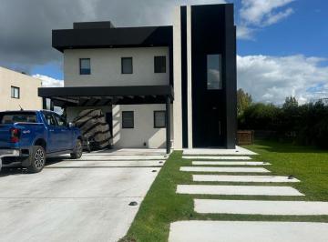 Casa de 5 ambientes, Ezeiza · Hermosa Casa en Terralagos - Canning /alquiler