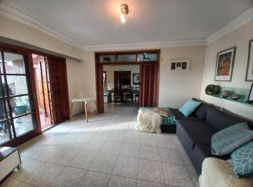living estudio · Casa en Venta - Barrio José Muñoz - Excelente - Estilo Americano en 1 Planta