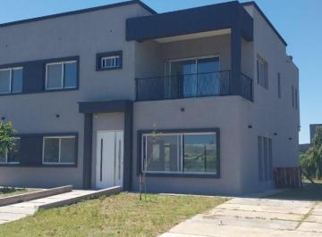 Casa · 264m² · 6 Ambientes · 2 Cocheras · Casa 6 Amb a Estrenar en Horizontes Al Sur - Evalua Permuta