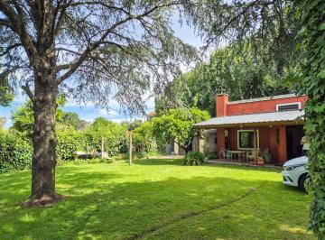Casa · 130m² · 5 Ambientes · Casa Quinta en La Peregrina, Cerca de Sierra de Los Padres