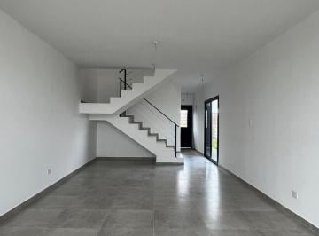 Casa · 157m² · 3 Ambientes · 1 Cochera · Venta! Dúplex en Barrio Norte! a Estrenar!