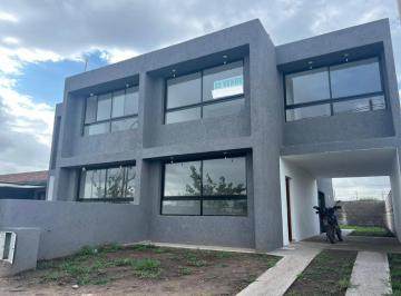 Casa · 157m² · 3 Ambientes · 1 Cochera · Venta! Dúplex en Barrio Norte! a Estrenar!