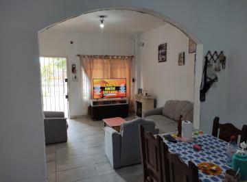 Casa de 5 ambientes, La Matanza · Hermosa Propiedad en Luis Maria Drago 2269