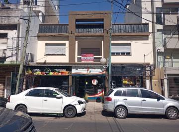 Departamento de 5 ambientes, Morón · Castelar Centro Norte. Excepcional Ubicación. Piso 5 Ambientes con Dependencias.