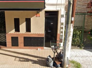 PH · 50m² · 3 Ambientes · PH Tipo Casa 3 Ambientes a Refaccionar, 60 m². Excelente Ubicacion.