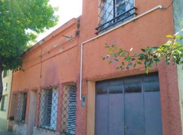 Casa · 154m² · 3 Ambientes · 1 Cochera · Venta - Casa - 2 Dorm. - Carmelo - Zona Centro