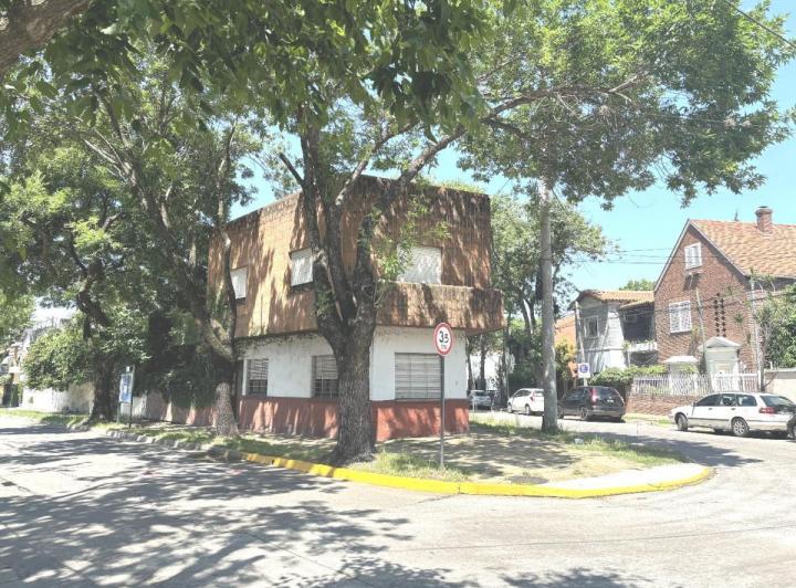 Casa · 160m² · 5 Ambientes · 1 Cochera