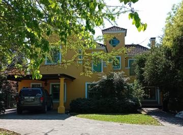 Casa de 7 ambientes, Pilar · Muy Linda Casa en La Peregrina Club de Campo - Pilar