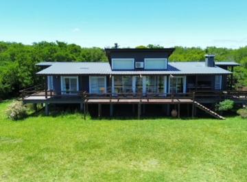 Quinta vacacional · 185m² · 6 Ambientes · 1 Cochera · Verano en Chacra Laguna El Rosario: un Paraiso Natural