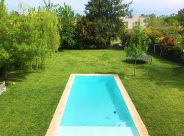 Casa · 230m² · 6 Ambientes · 3 Cocheras · Casa en Venta o Alquiler Anual en Barrio Cerrado El Encuentro - Corredor Bancalari