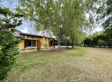 Casa · 180m² · 5 Ambientes · Casa en Campos de Ibarlucea