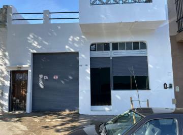 Depósito · 220m² · 7 Ambientes · Depósito en Pompeya