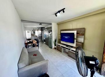 PH · 166m² · 5 Ambientes · Cerro de Las Rosas - 1 Dorm C/ Escritorio - Patio