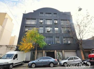 Oficina comercial · 2600m² · Edificio en Block a m de Av Montes de Oca - 2900 m² - 17 m de Frente