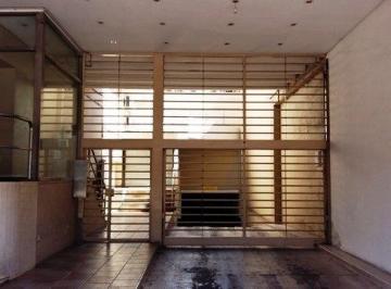 Garage , Lomas de Zamora · Cochera en Venta en Centro de Lomas