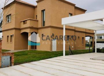 Quinta vacacional · 178m² · 5 Ambientes · 1 Cochera · Casa Quinta en Venta en Araucarias, Puertos, Escobar