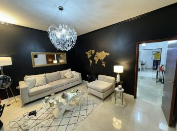 Casa · 110m² · 3 Ambientes · 1 Cochera · Casa en Lomas de Zamora Oeste