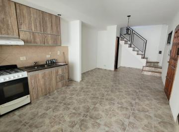 Casa · 72m² · 2 Dormitorios · Casa Duplex Venta - Tolosa 2 Dorm.
