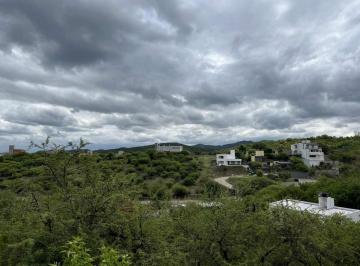 Terreno · 1024m² · 1 Ambiente · Lote en Venta Cumbres de Villa Allende