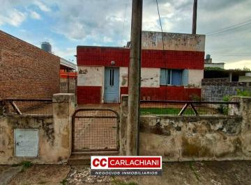 Casa · 150m² · 2 Dormitorios · Casa en Las Rosas